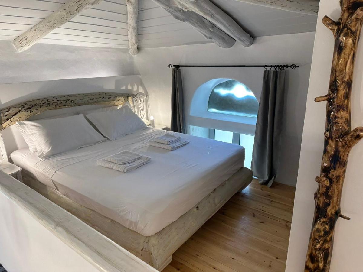Richie'S Sea View Romantic Residences Ipsila Экстерьер фото