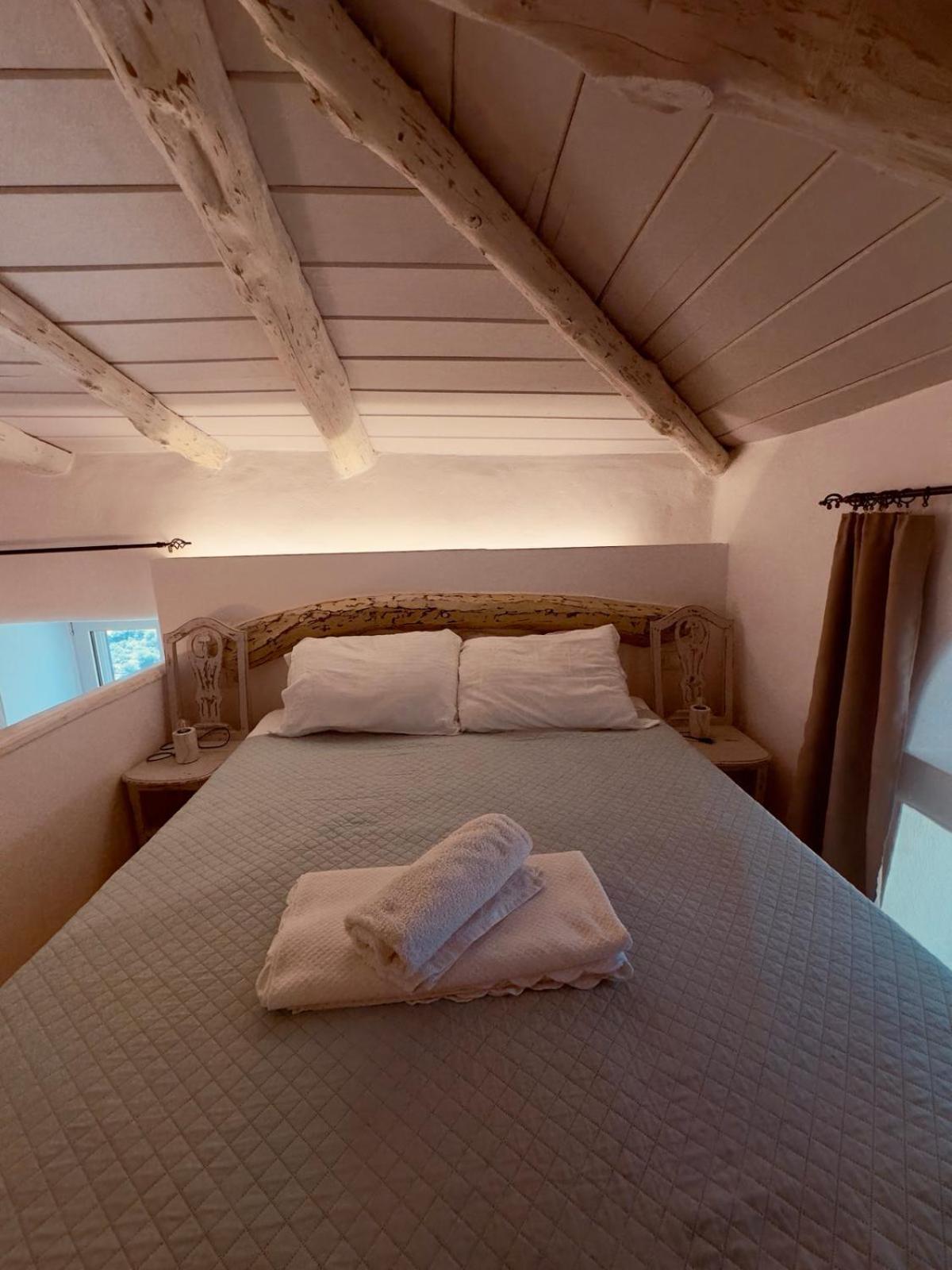 Richie'S Sea View Romantic Residences Ipsila Экстерьер фото